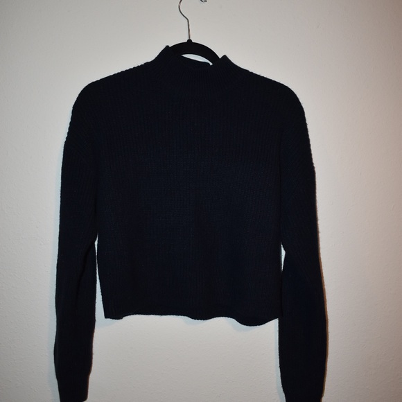 Sweater - Picture 5 of 5